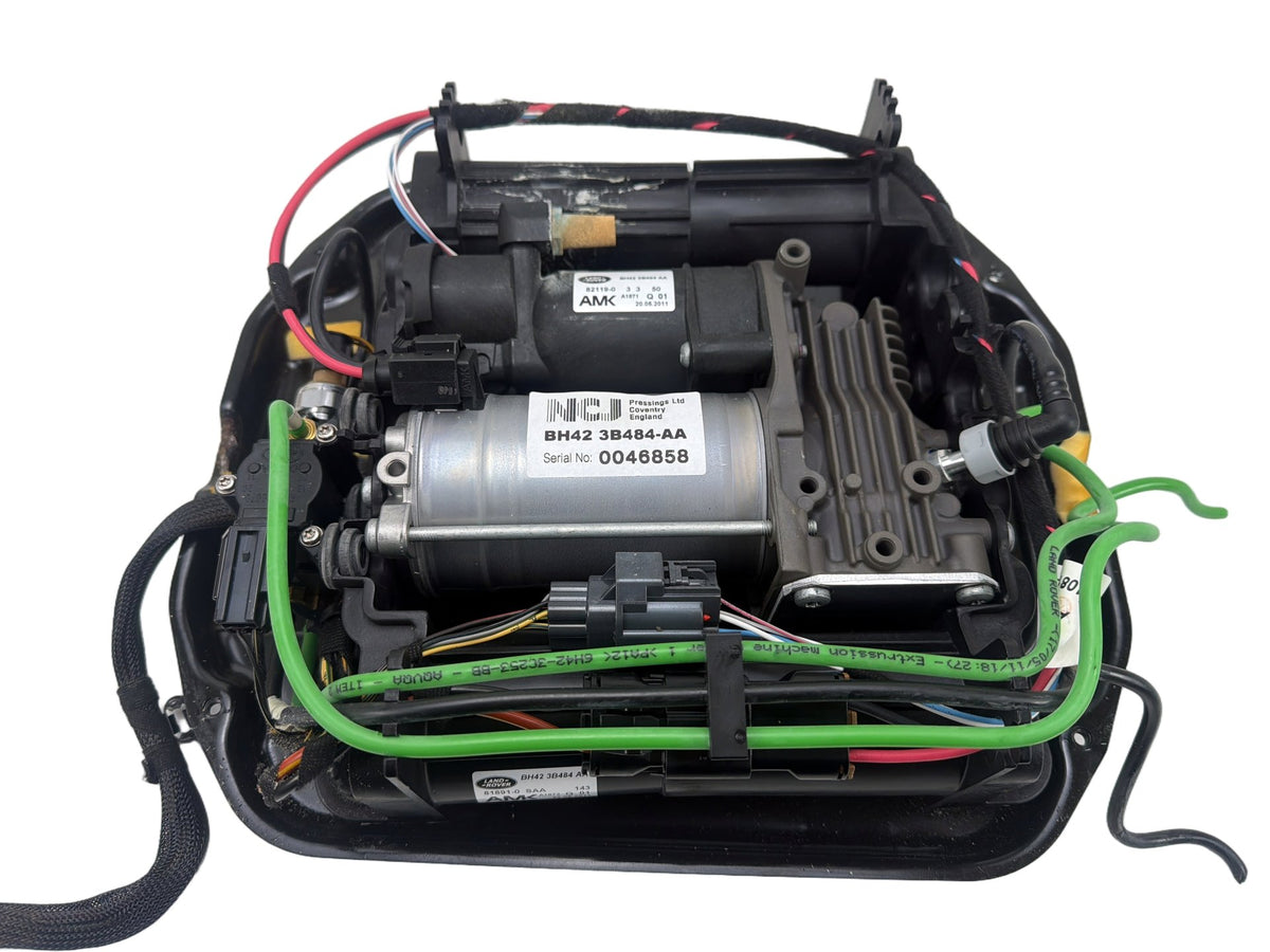 2010-2012 Land Rover Range Rover L322 Air Ride Suspension Compressor Pump OEM