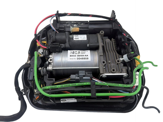 2010-2012 Land Rover Range Rover L322 Air Ride Suspension Compressor Pump OEM