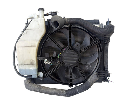 2017-2018 Nissan Sentra Engine Radiator Cooling Fan Shroud Assembly OEM