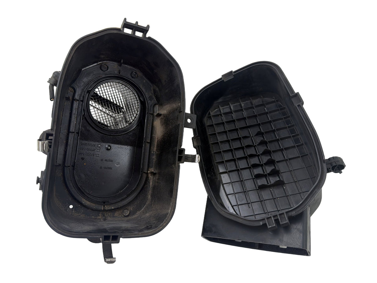 2014-2019 Maserati Ghibli M157 Left Air Intake Cleaner Filter Housing Box OEM