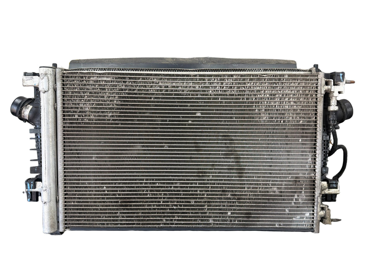 2016-2019 Chevrolet Cruze Front Engine Cooling Radiator Assembly OEM
