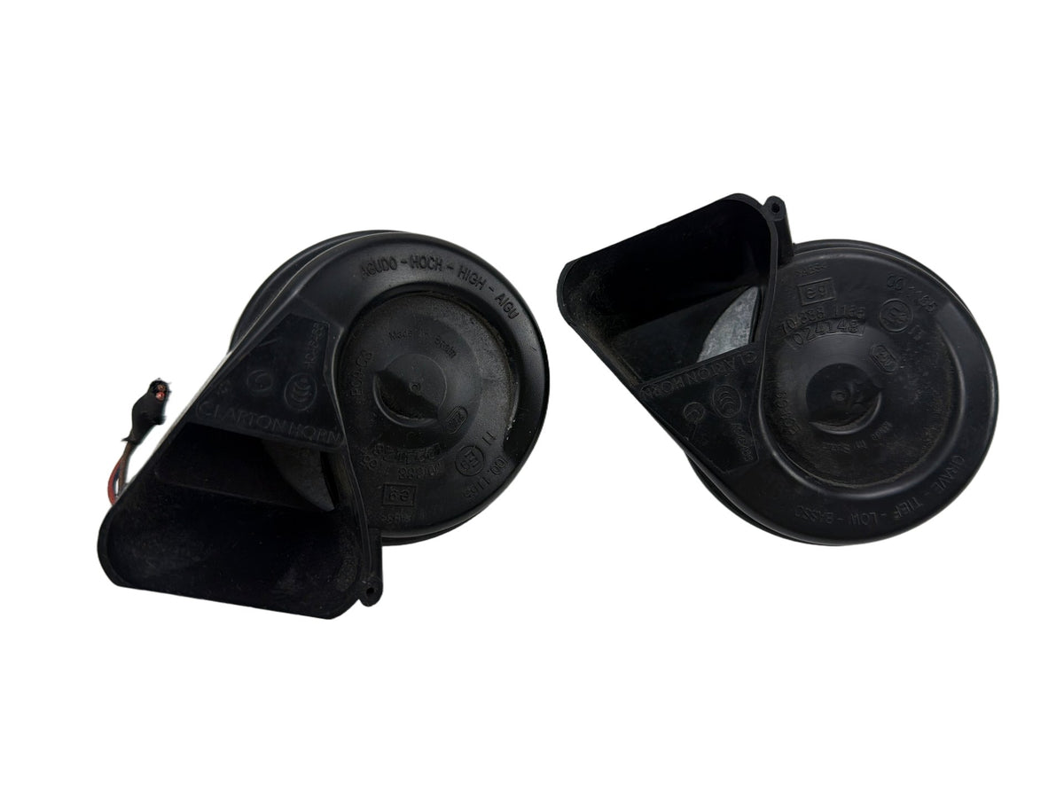 2012-2018 Audi A7 Dual Tone High Low Pitch Horn Set 4G0951221 4G0951223 OEM