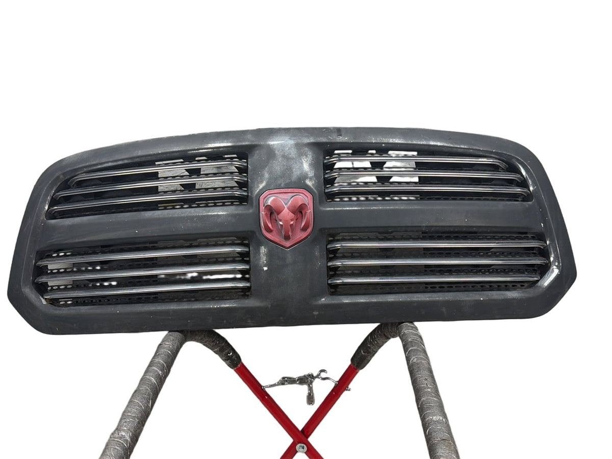 2013-2018 Ram 1500 Front Radiator Grille Insert 13DSSB3010AC OEM