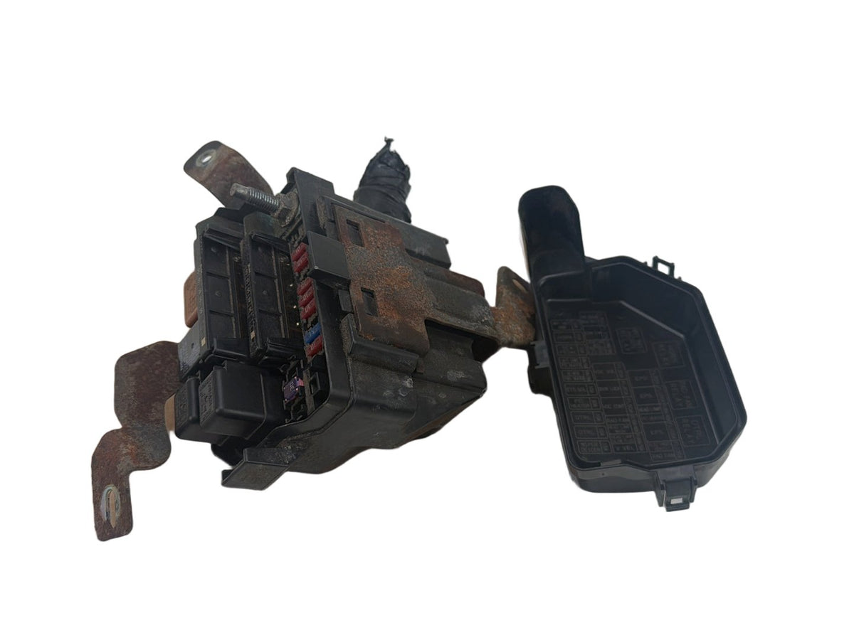 2014-2019 Infiniti Q50 V37 - Engine Compartment Fuse Relay Box 25230 7995A OEM