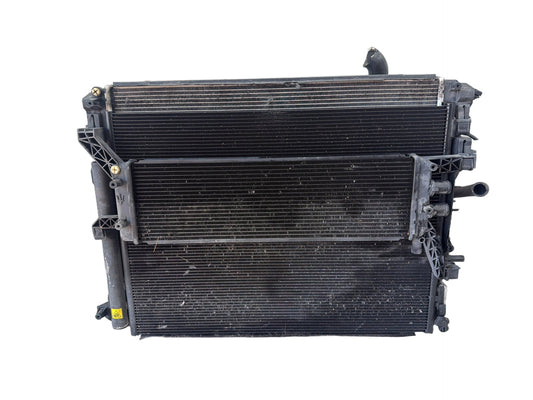 2014-2016 Maserati Quattroporte 3.0L M156 Radiator Condenser & Cooling Fan OEM