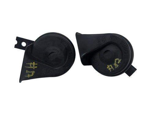 2015-2018 Kia Sedona Dual Electric Shell Horns Warning Note Set 96610-A9000 OEM
