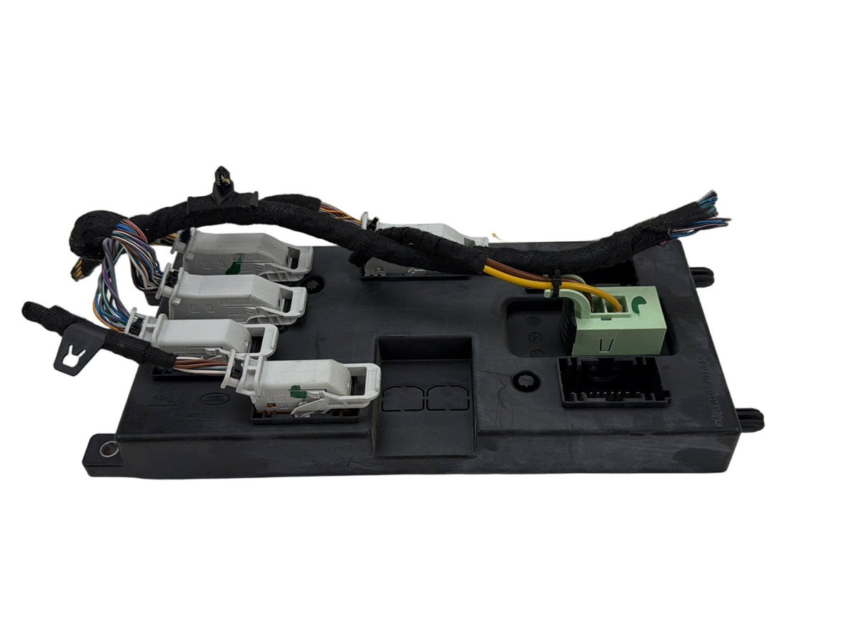 2017-2020 Jaguar F-Pace Dashboard Cabin BCM Body Control Module Fuse Box OEM