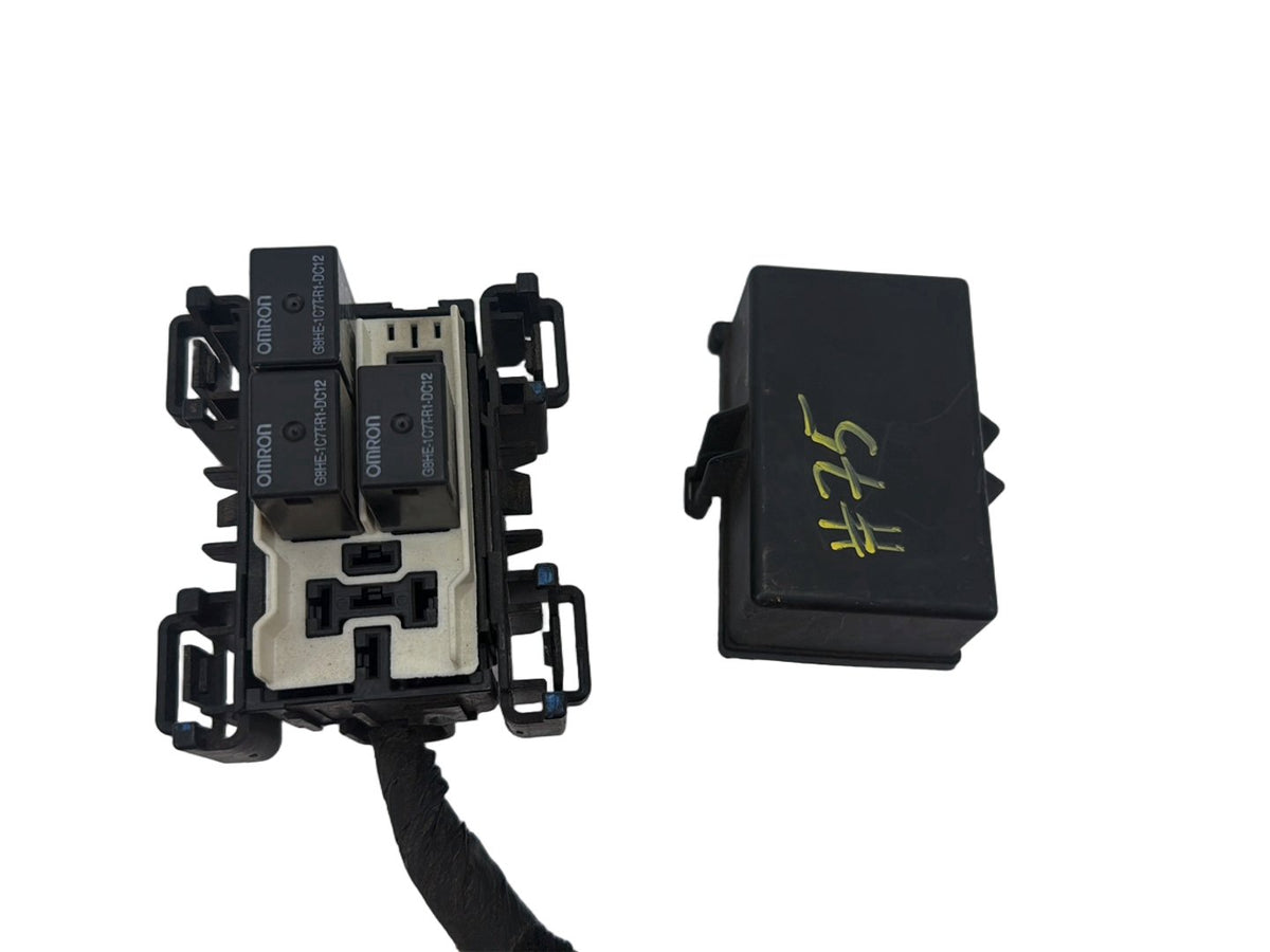 2011-2013 Dodge Durango External Fuel Pump Relay Recall Kit 68269415AL OEM