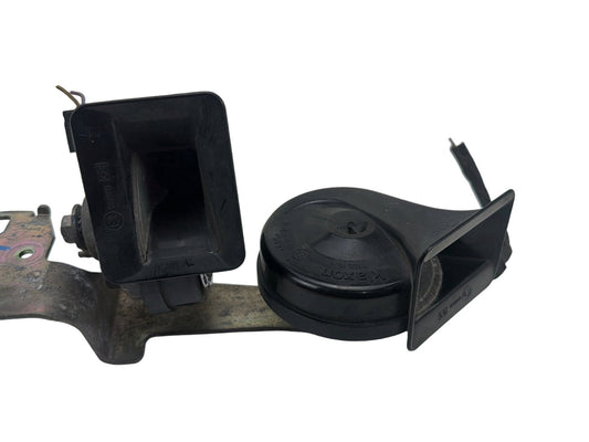 2008-2010 BMW 528i E60 High & Low Tone Note Horn Alarm Siren Set of 2 OEM
