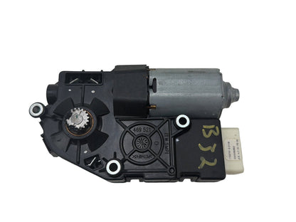 2010-2017 Mercedes-Benz E-Class Panoramic Sun Roof Motor A2079060900 OEM