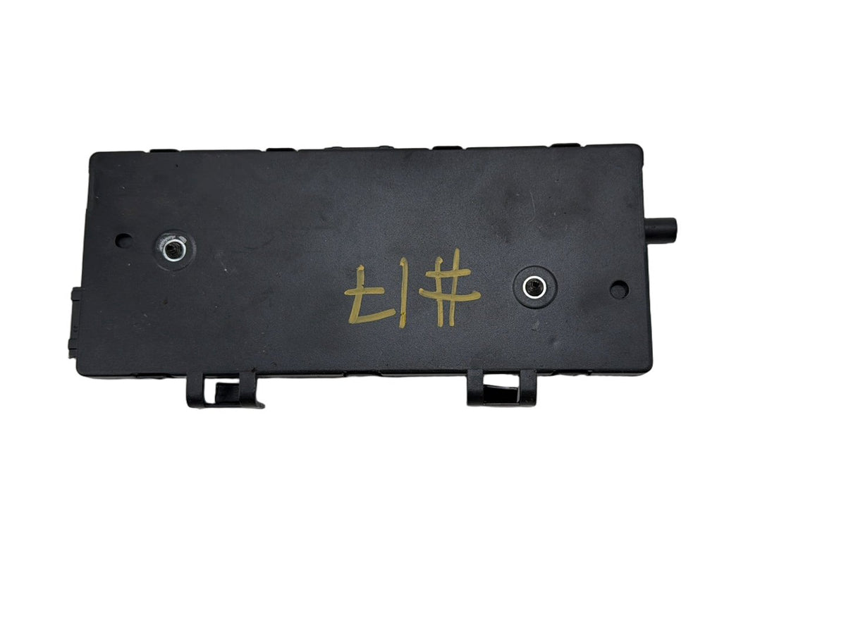 2012-2014 BMW X1 E84 Antenna Amplifier 50110053-D00 OEM