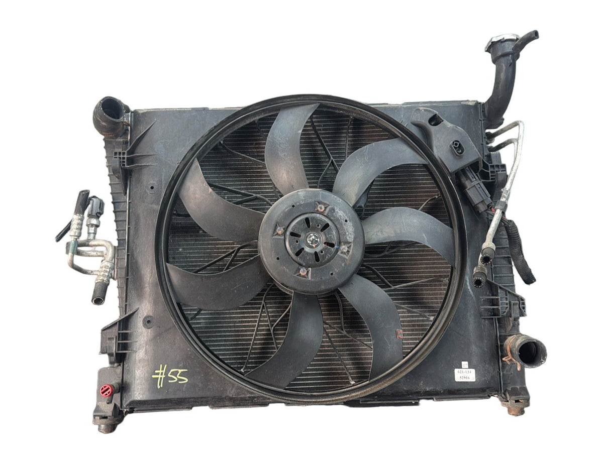 2011-2013 Jeep Grand Cherokee Engine Radiator Cooling Fan Shroud Module OEM