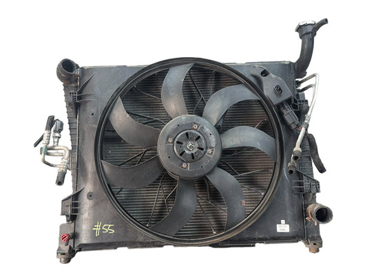 2011-2013 Jeep Grand Cherokee Engine Radiator Cooling Fan Shroud Module OEM