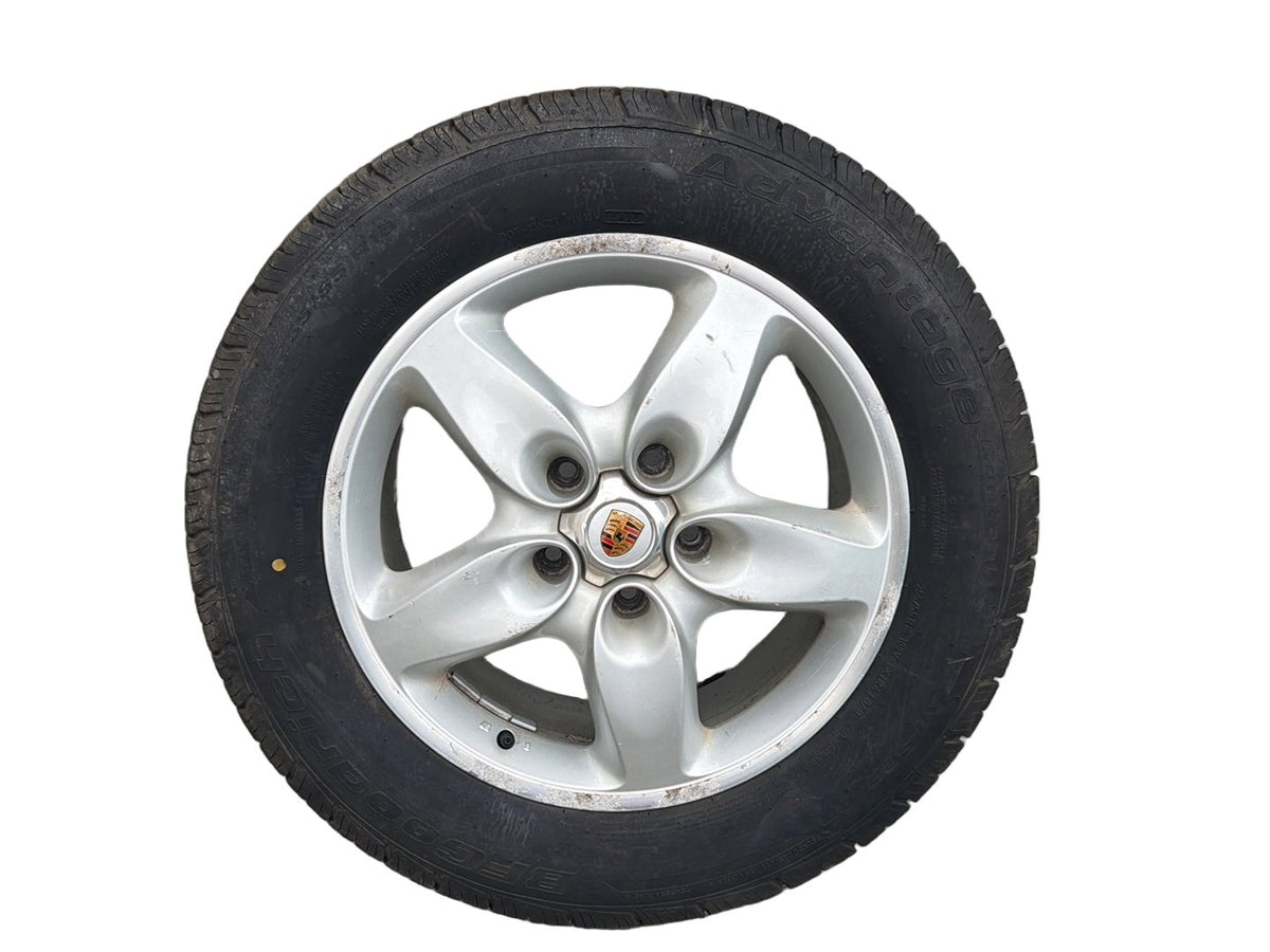 2003-2006 Porsche Cayenne Alloy Wheel Rim w/ Tire 8JX18 ET57 7L5601025C OEM