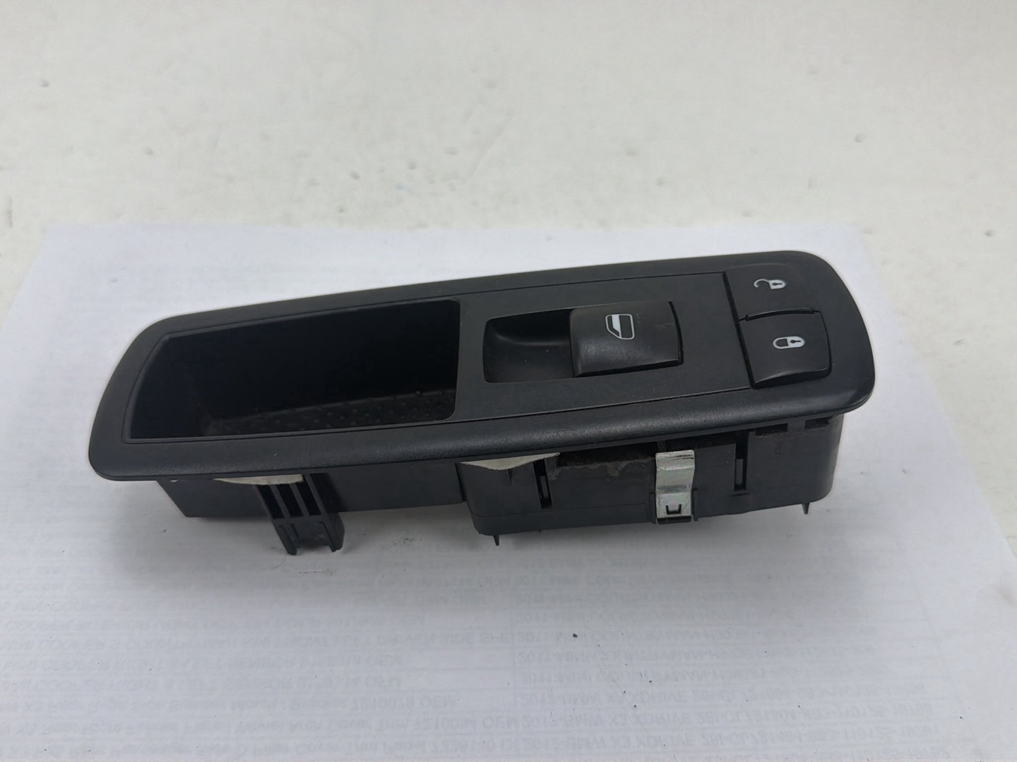 2013-2018 Ram 1500 Front Right Passenger Side Power Window Switch 68110865AA OEM
