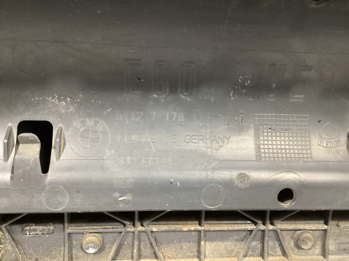2008 - 2010 BMW 528I XDRIVE 535I 550I REAR BUMPER COVER 7178176 OEM .