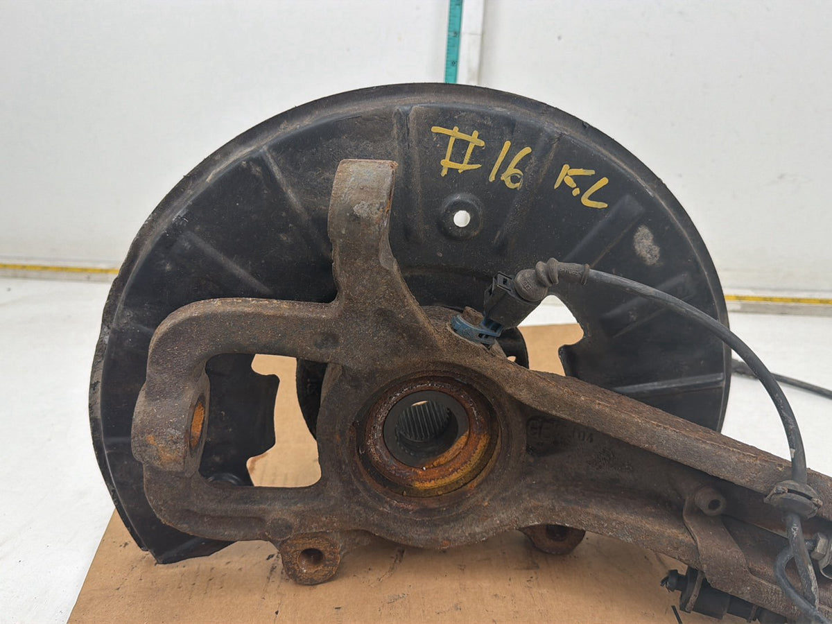 2004-2006 Porsche Cayenne 9PA- 3.2L Front LH Driver Side Knuckle Hub Spindle OEM