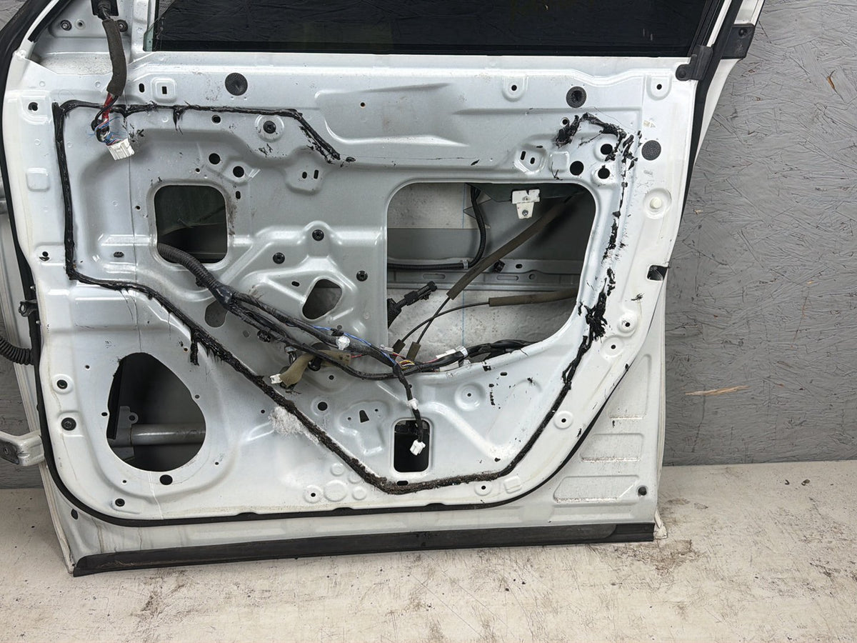 2011-2013 Infiniti QX56 Front Right Passenger Side Door Shell Panel W/Glass OEM