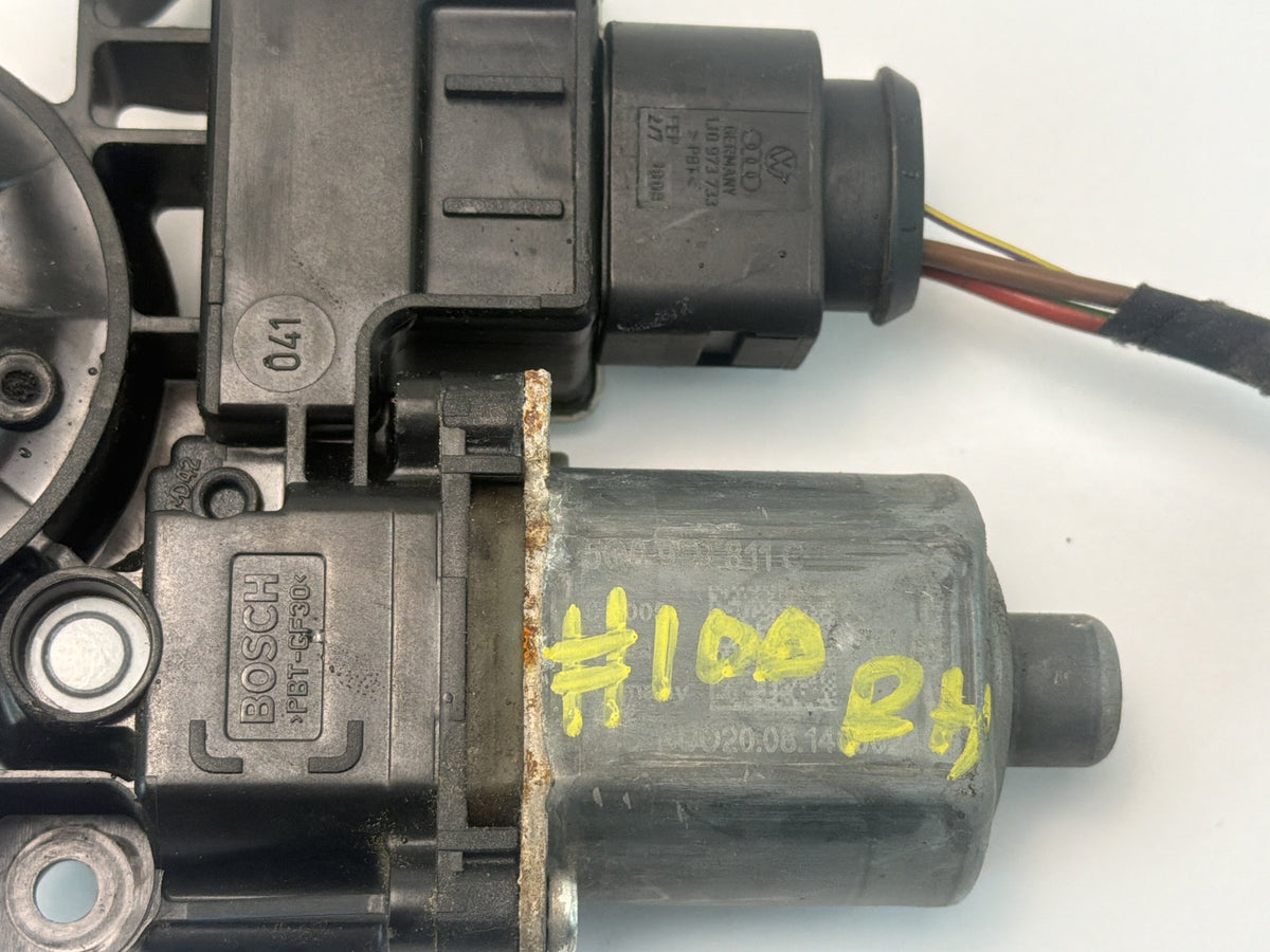 2015-2020 Audi A3 Right Passenger Side Window Regulator Motor 5Q0959811C OEM