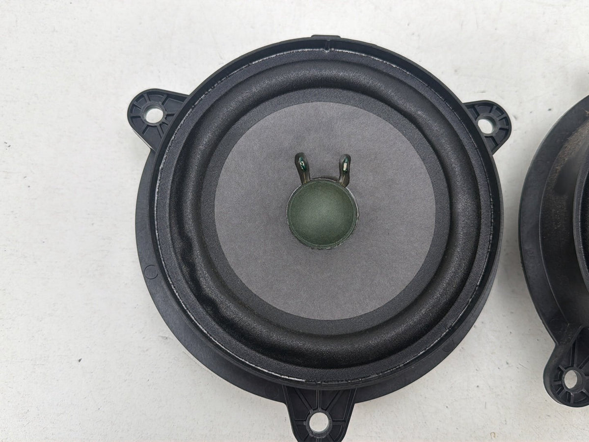 2011-2013 Infiniti G37 Door Audio Speaker Pair Set 264416 OEM