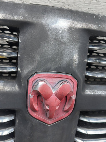 2013-2018 Ram 1500 Front Radiator Grille Insert 13DSSB3010AC OEM