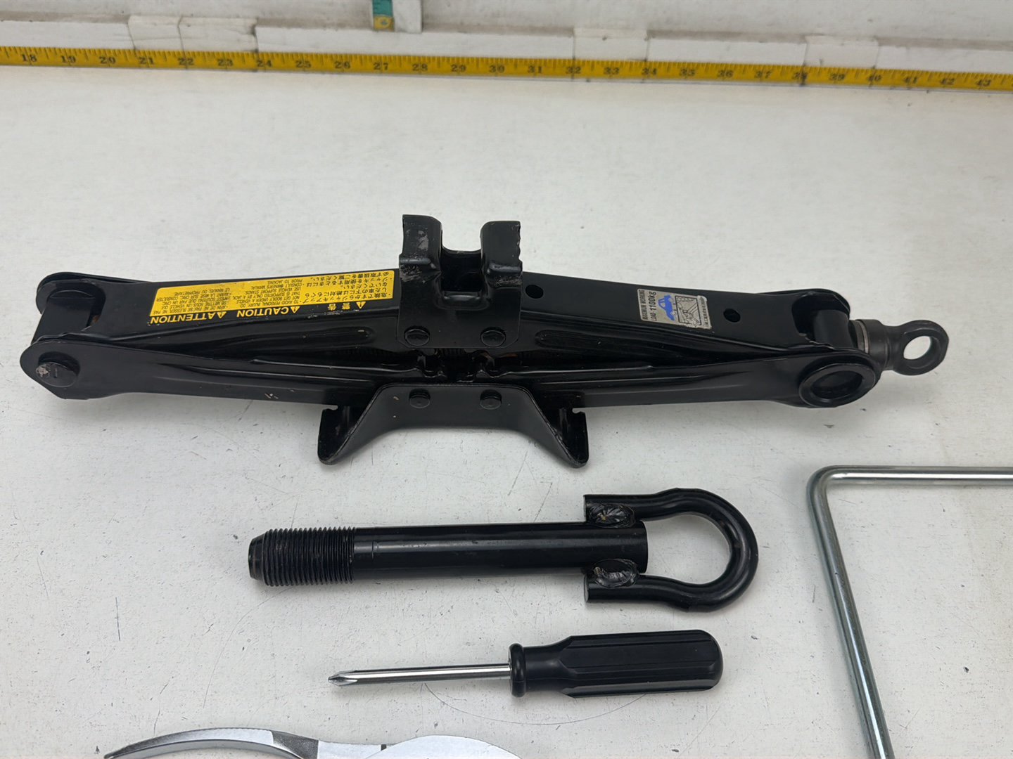 2007-2012 Lexus ES350 Spare Tire Scissor Jack Tool Kit OEM