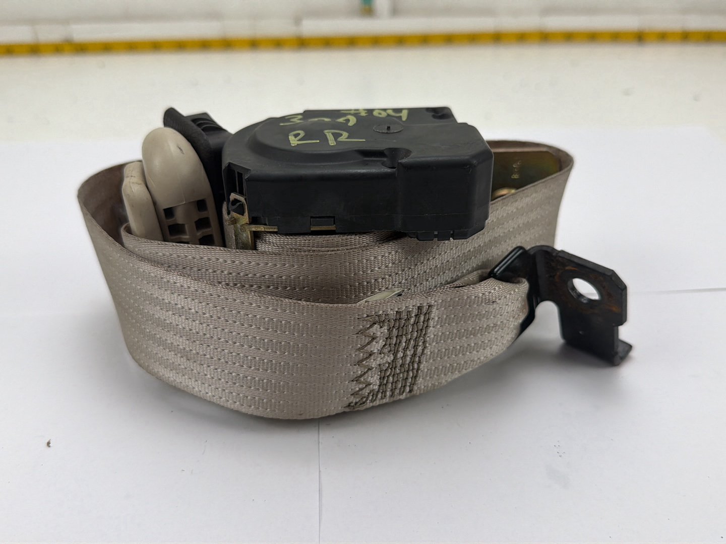 2003-2006 Lincoln Navigator 3rd Row Rear Right Side Seat Belt Retractor Tan OEM
