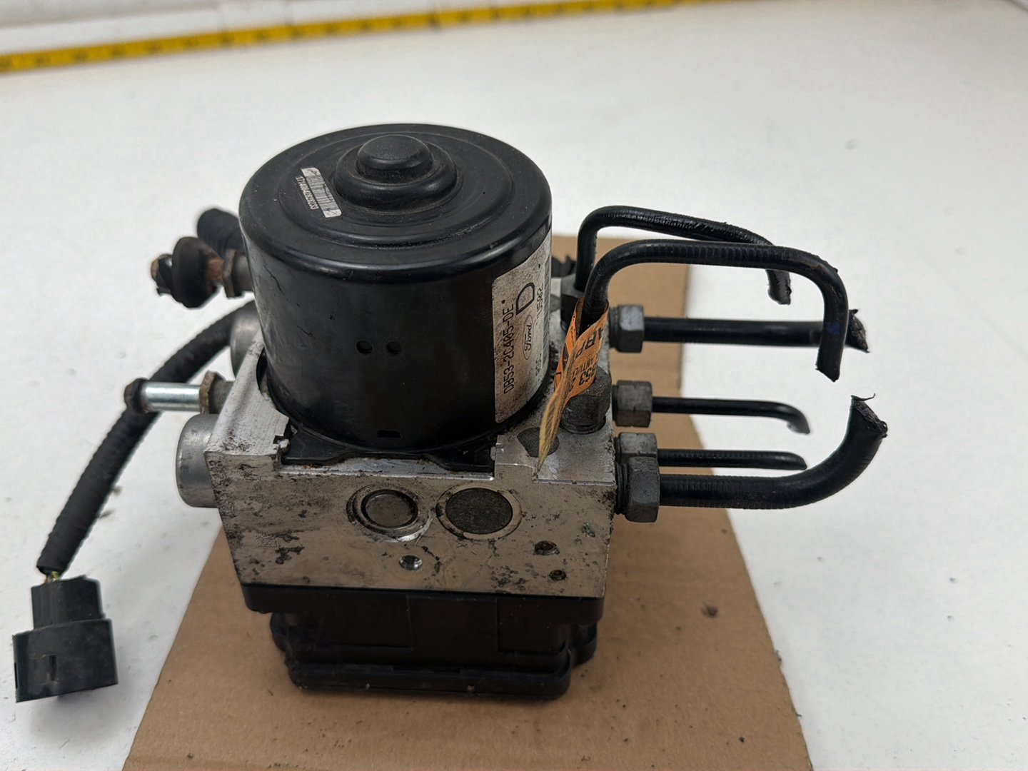 2013-2014 Ford Explorer ABS Anti Lock Brake Pump Module DB53-2C219-DD OEM