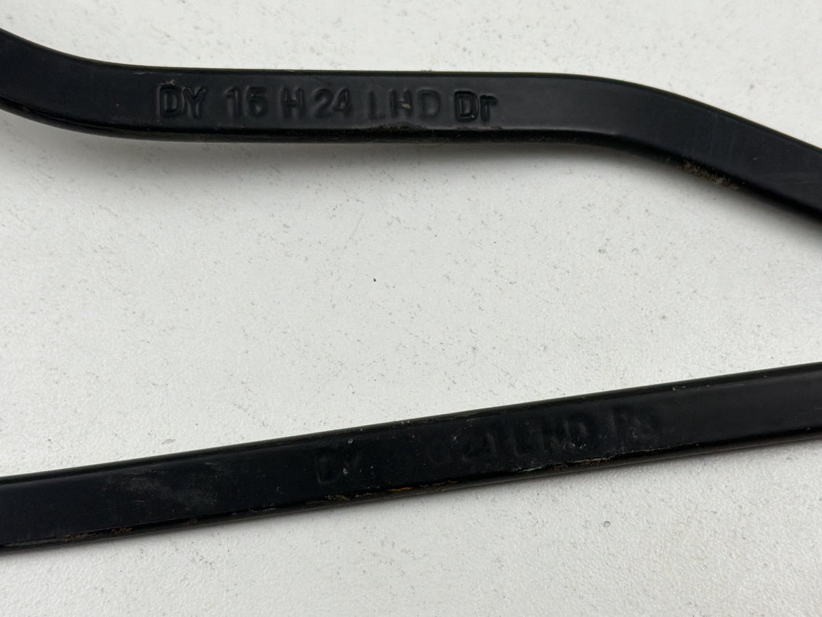 2011-2016 Chevrolet Cruze Front Left & Right Side Wiper Arm Set of 2 OEM