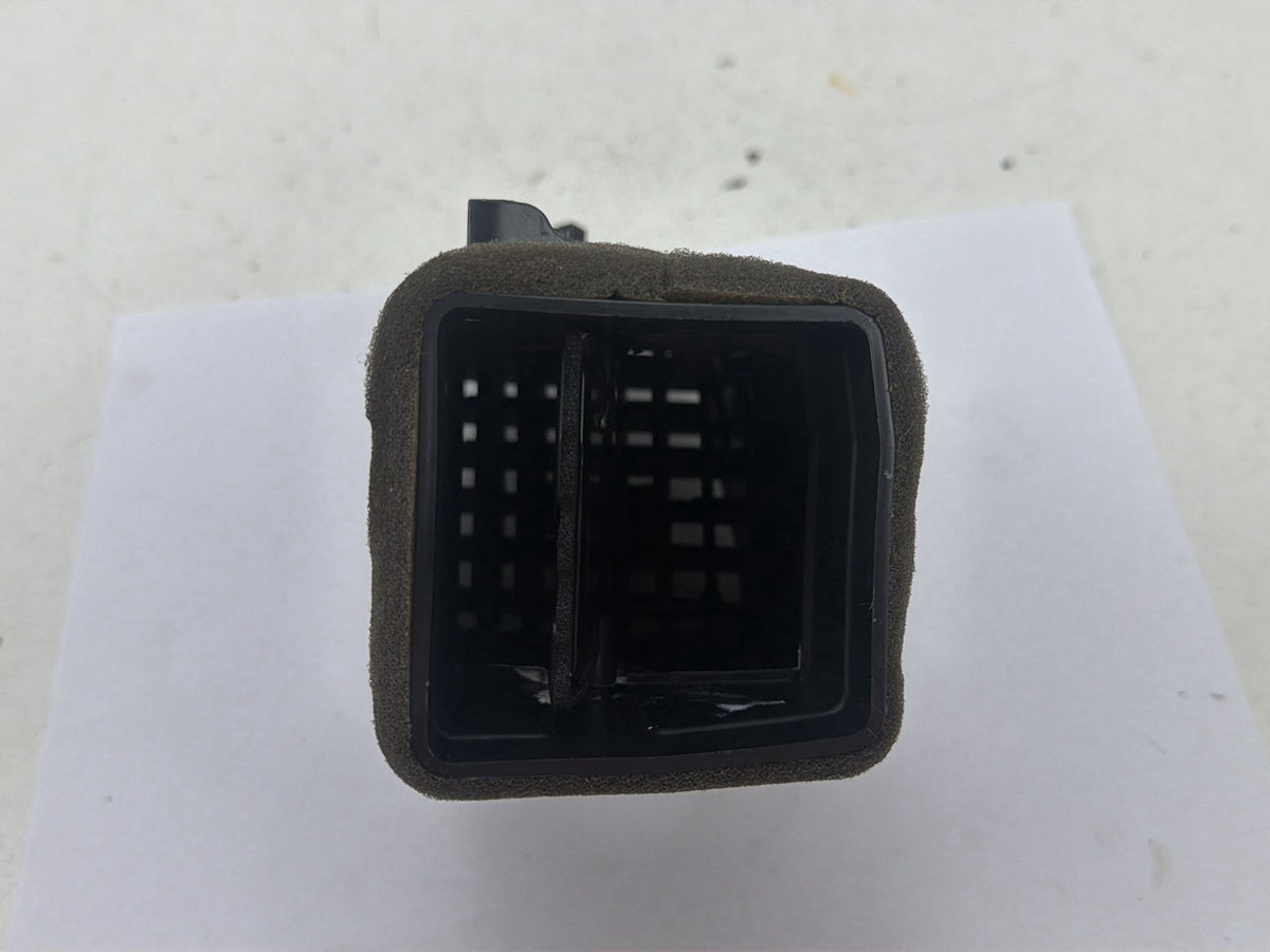 2015-2018 Kia Sedona Front Right Passenger Dashboard AC Air Vent Grille OEM