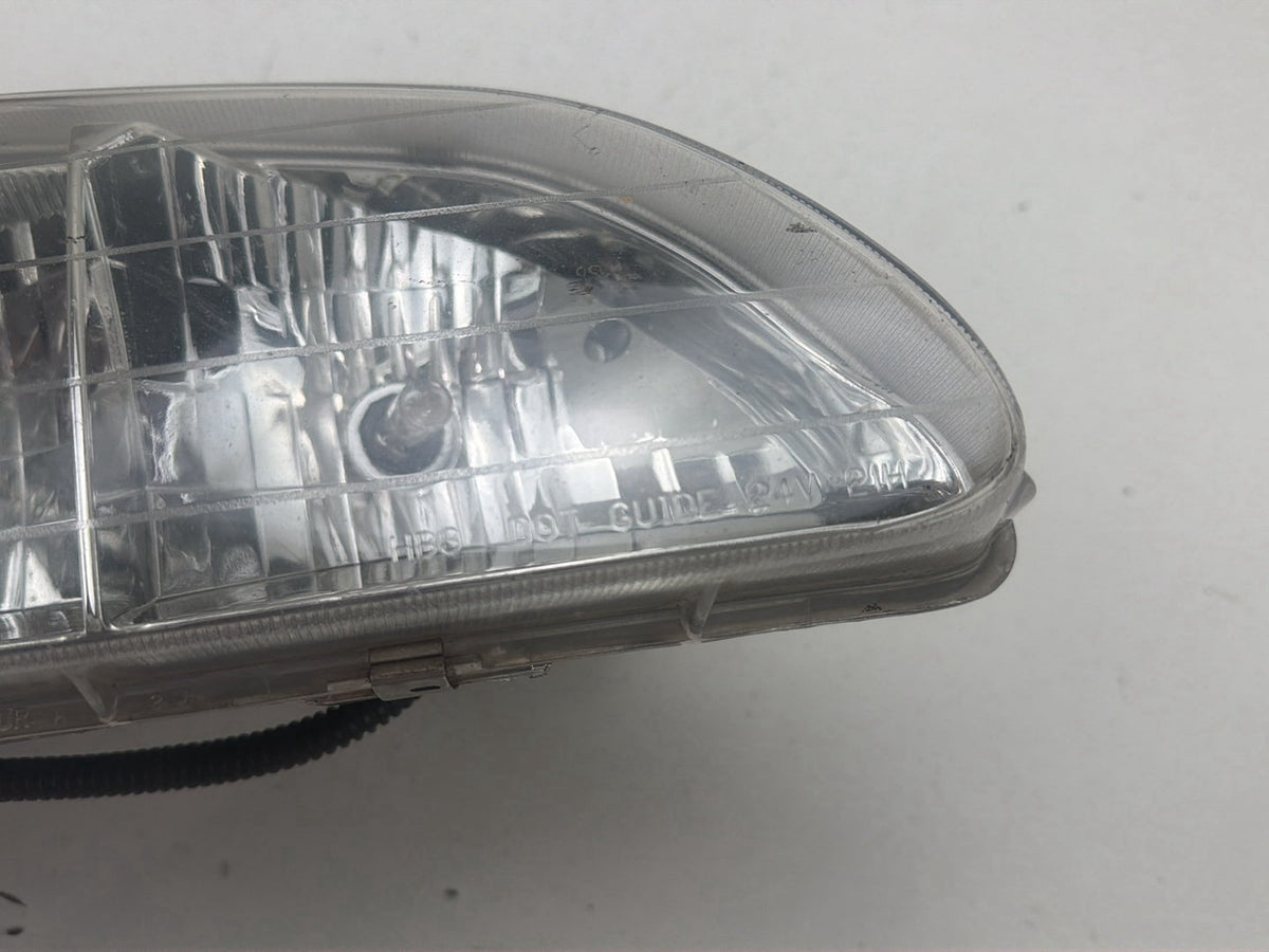 1996-1998 Pontiac Grand AM Front Right Passenger Side Headlamp Light OEM