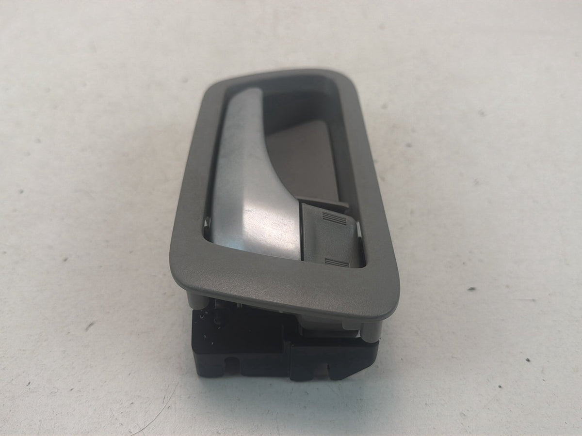 2011-2020 Toyota Sienna L30 -Front Right Passenger Side Door Interior Handle OEM