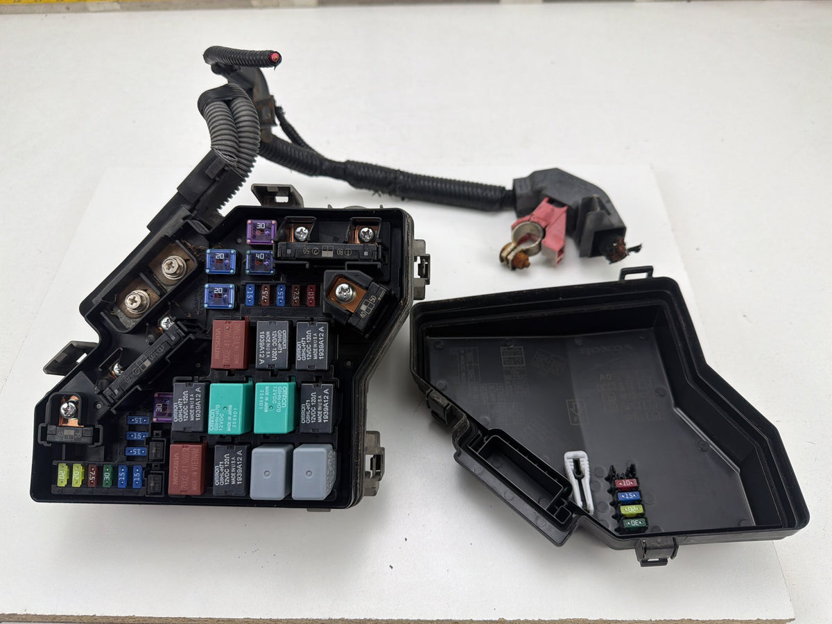 2007-2011 Honda CR-V Engine Fuse Relay Box Module SWAA0 OEM