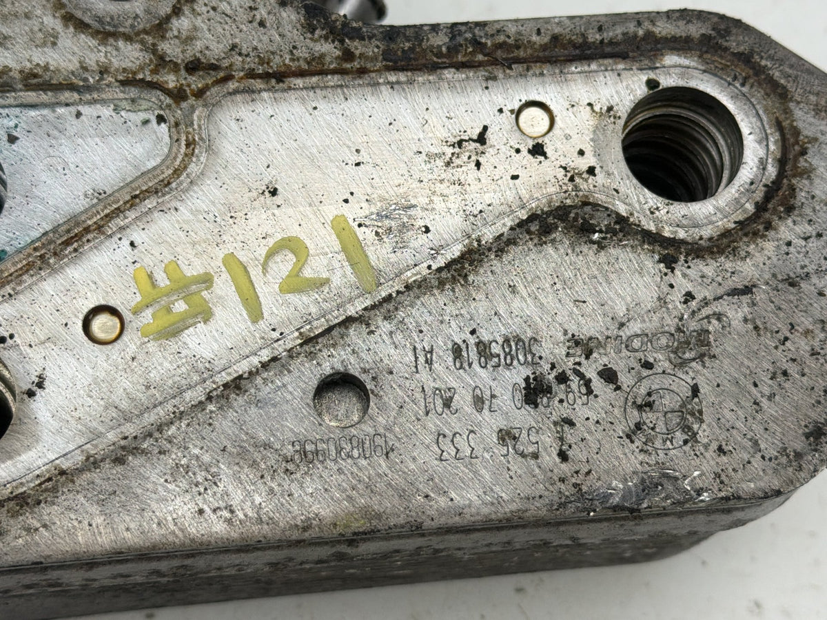2007-2013 BMW X5 Engine Motor Oil Cooler Heat Exchanger 11427525333 OEM