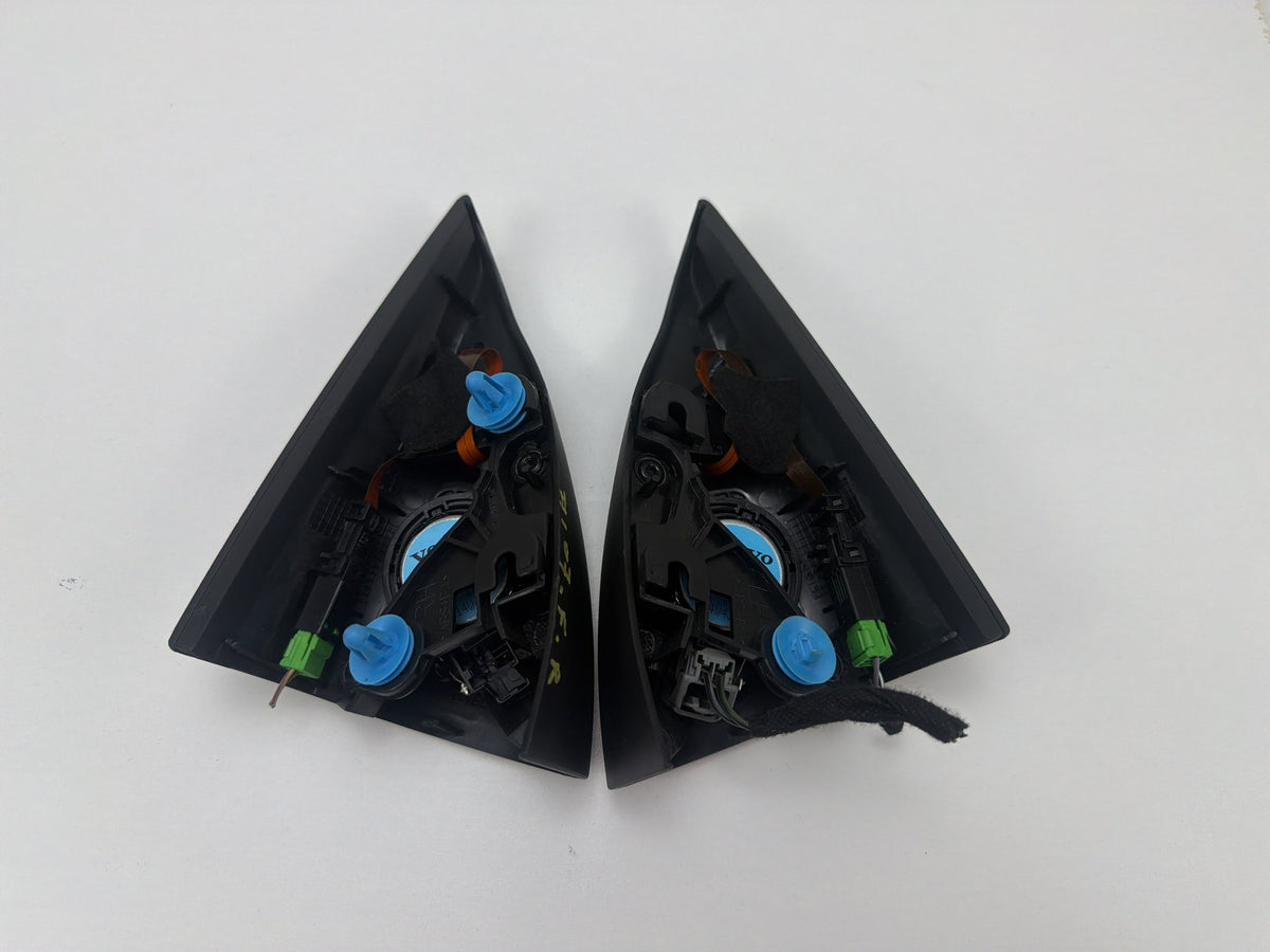 2011-2018 Volvo S60 Front Right/Left Door Corner Trim Speakers Pair 30781067 OEM