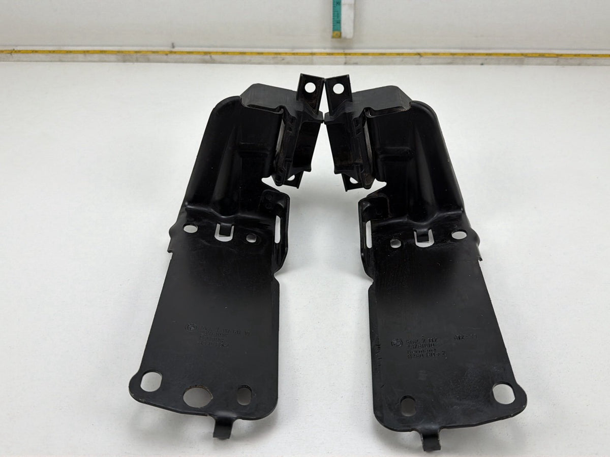 2014 BMW X1 E84 SUV Radiator Top Mounting Bracket 23781010 OEM