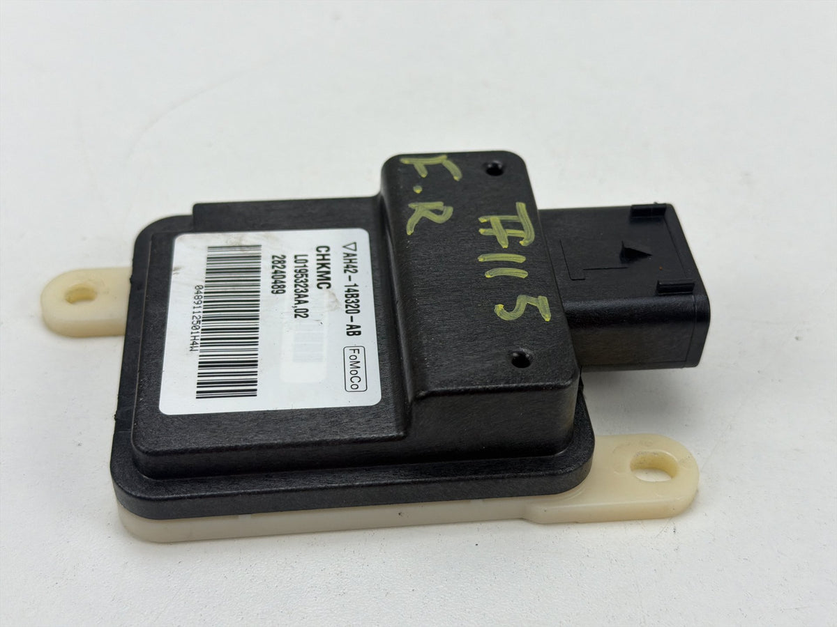 2010-2013 Land Rover Range Rover Right Front Seat Occupant Detection Module OEM