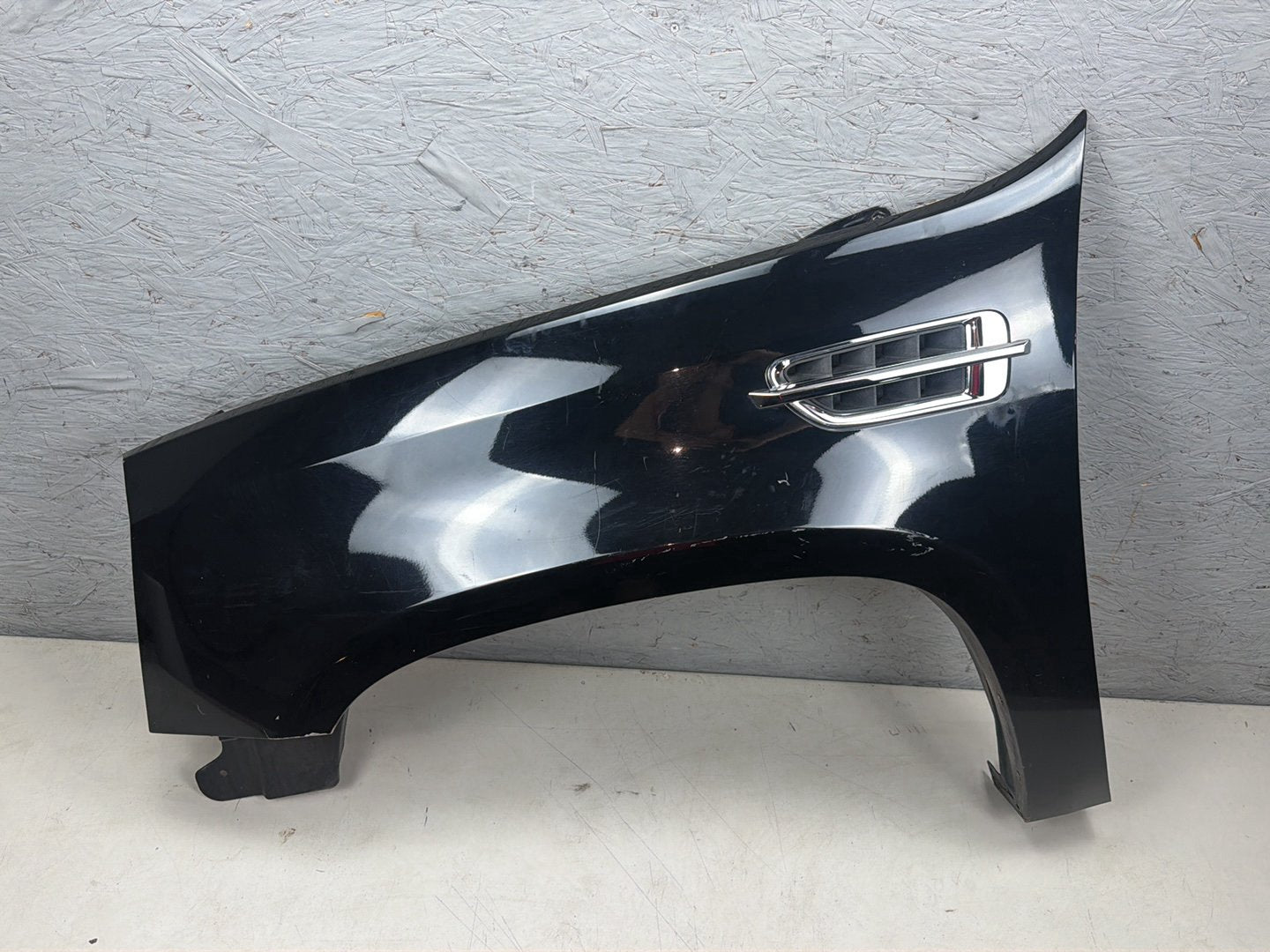 2007-2014 Cadillac Escalade Front Left Driver Side Fender Panel Cover OEM