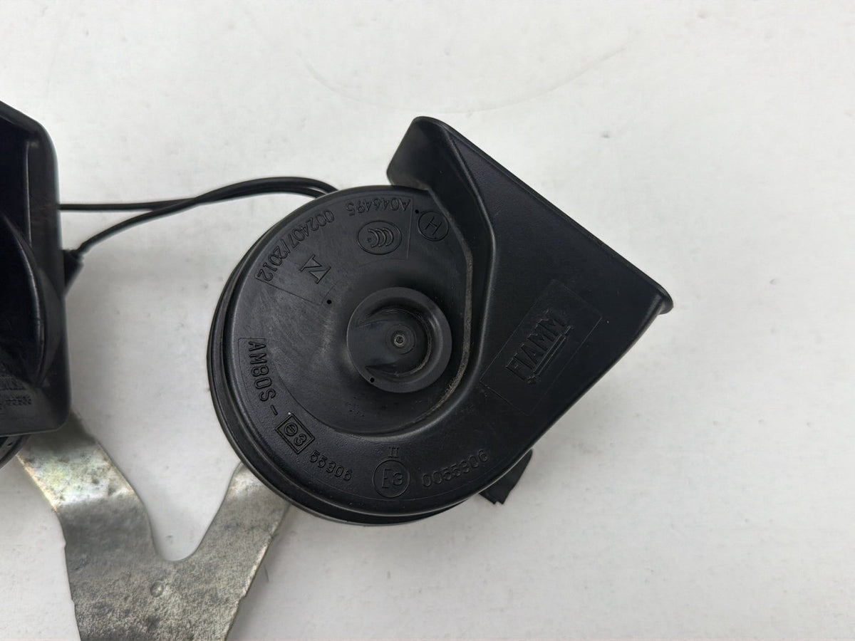 2013-2016 Lincoln MKZ High & Low Note Tone Horn Alarm Dual Siren E3-0055306 OEM
