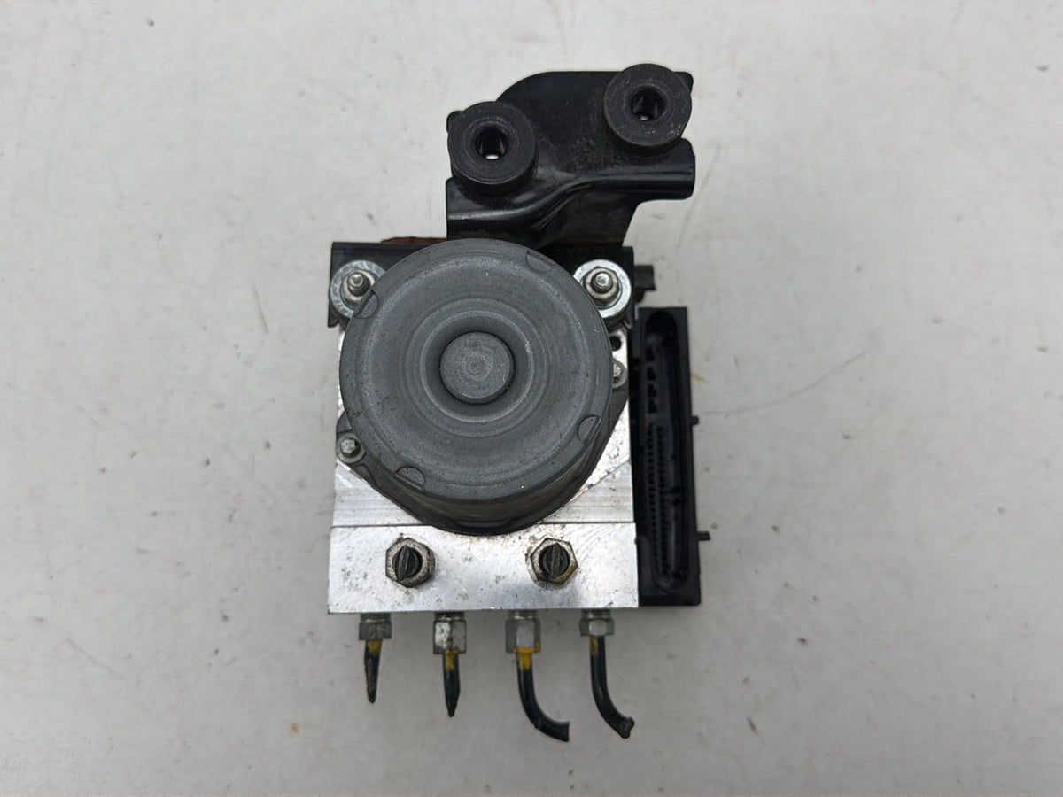 2007-2008 Infiniti G35 Front Anti-Lock Brake ABS Pump Modulator Module OEM