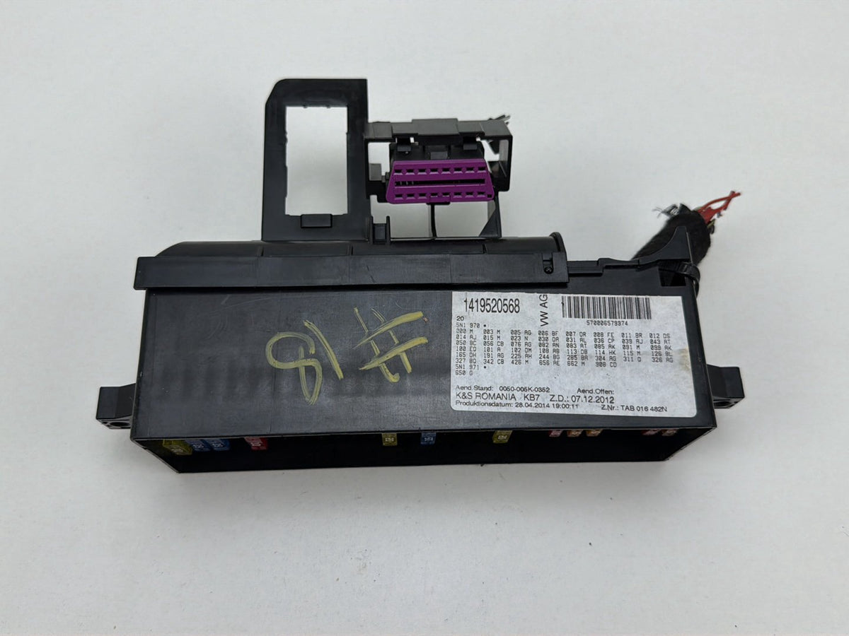 2013-2017 Volkswagen Tiguan Fuse Box TAB016482N OEM