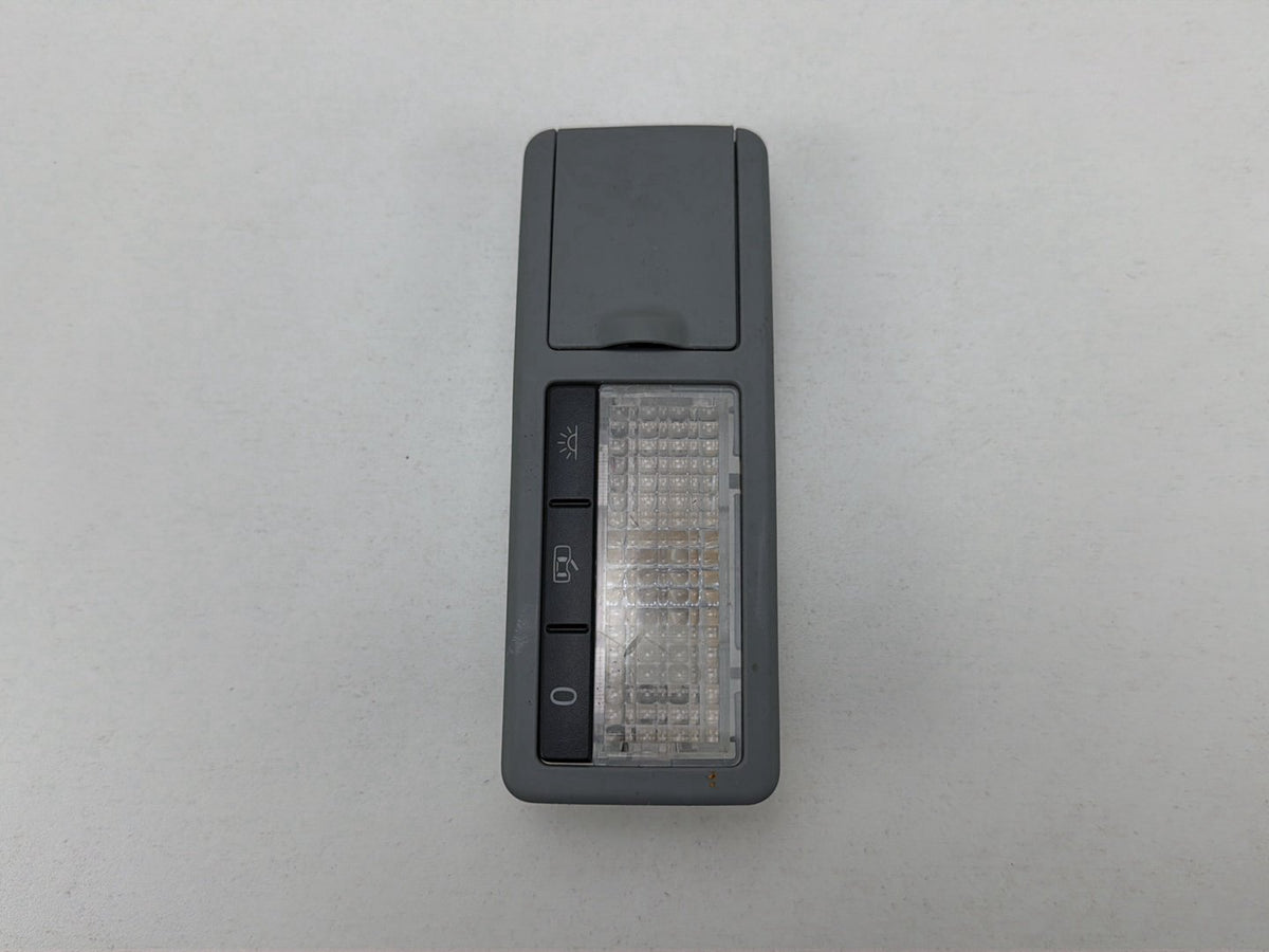 2003-2006 Porsche Cayenne Right Rear Interior Dome Light 7L5947292 OEM