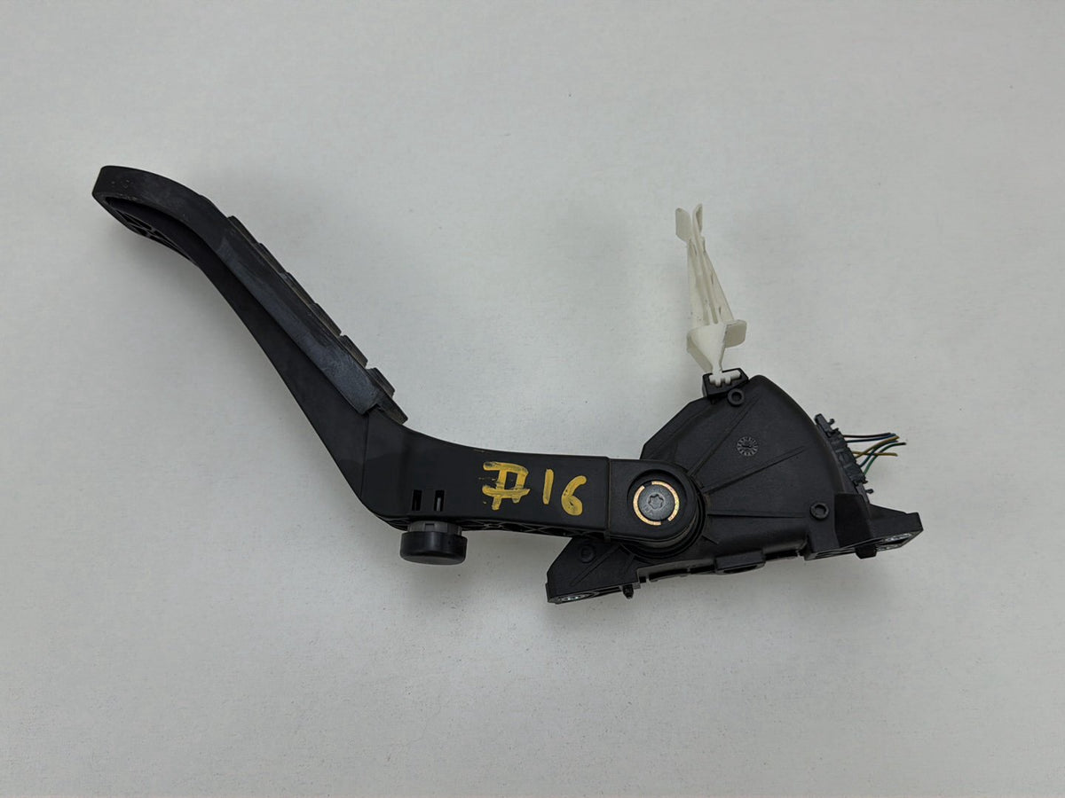 2003-2006 Porsche Cayenne Gas Throttle Accelerator Pedal 7LO723507 OEM