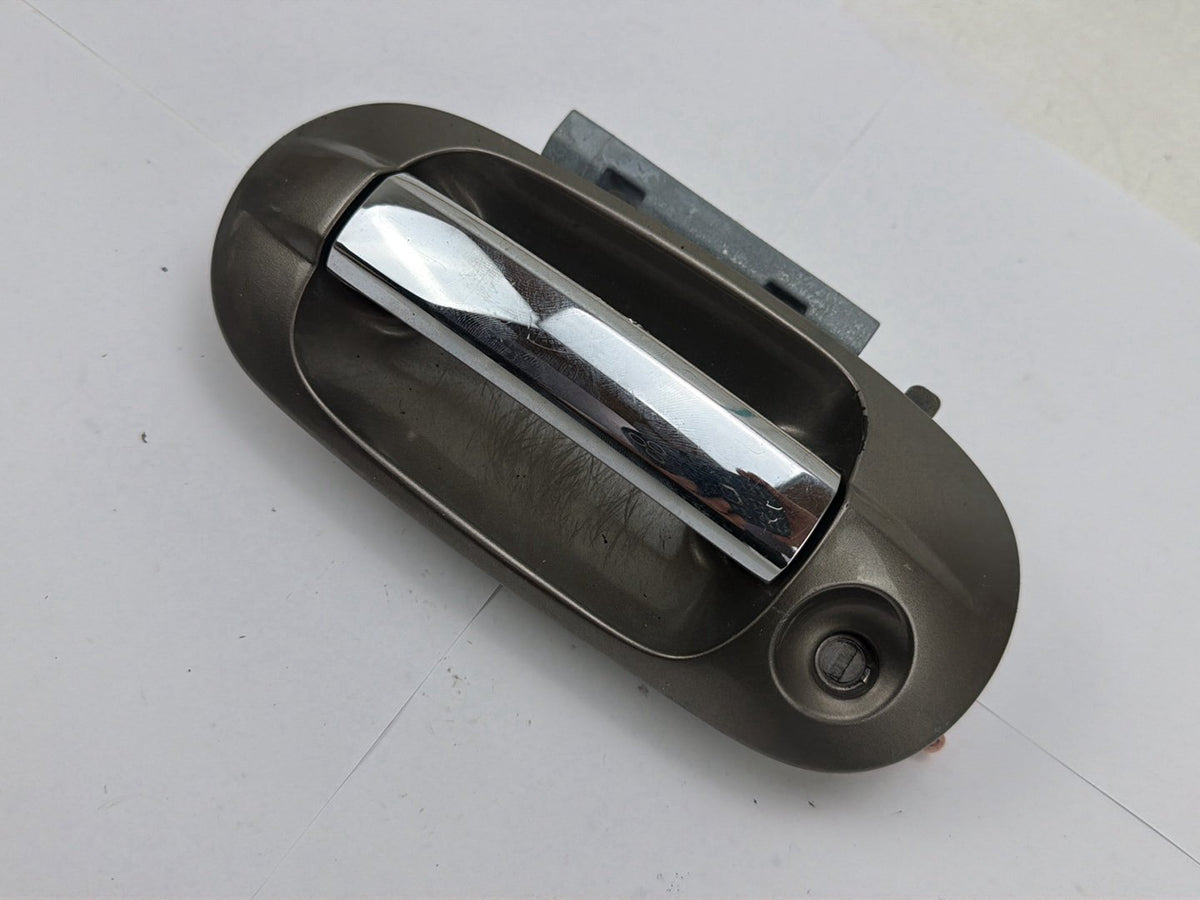 2003-2006 Lincoln Navigator Front Left Driver Side Exterior Door Handle OEM