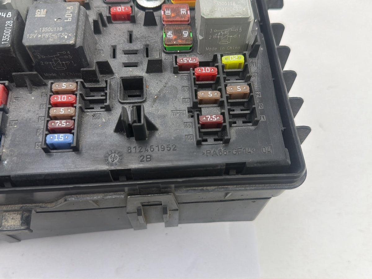 2010 Buick LaCrosse Fuse Box Relay Module 20831466 OEM