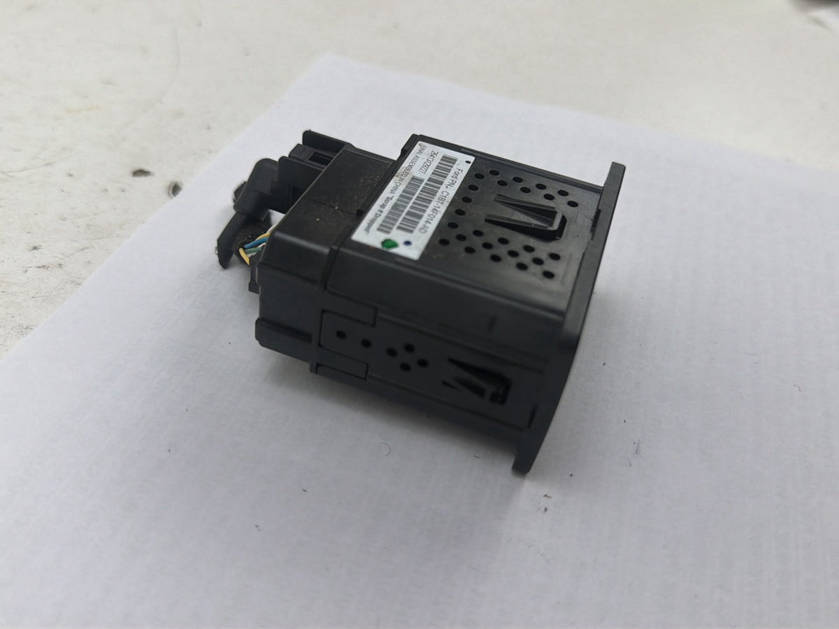 2011-2015 Ford Explorer Center Console USB Charger Port C1BT-14F014-AD OEM