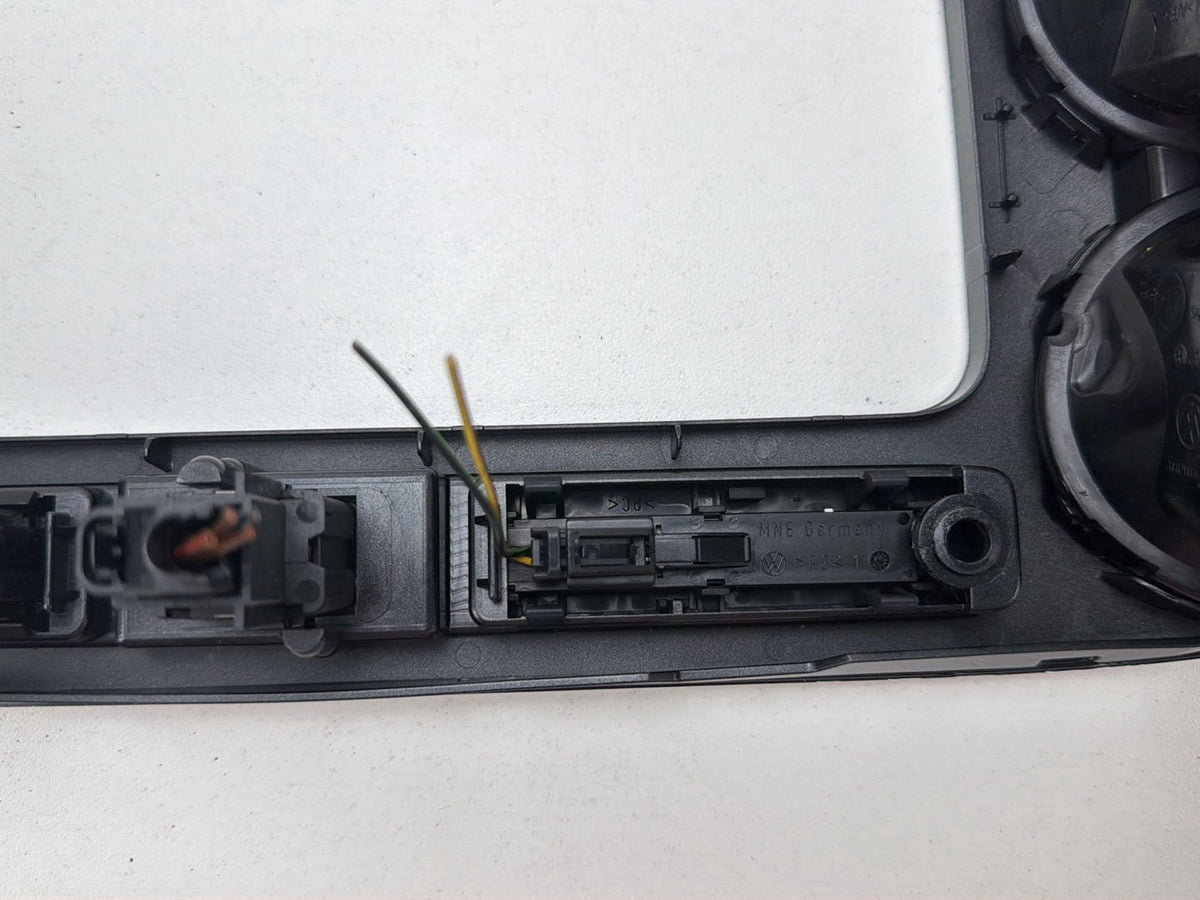 2013-2017 Volkswagen Tiguan Centre Dash Radio Climate Bezel Trim Vent Air OEM