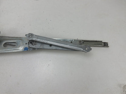 2010-2015 Toyota Prius Front Right Passenger Power Window Regulator & Motor OEM