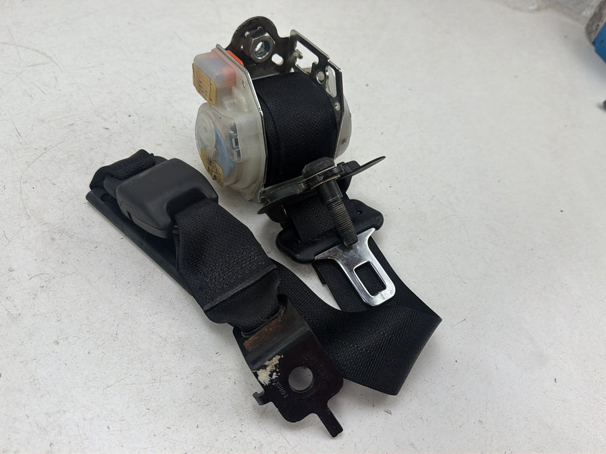 2011-2013 Dodge Durango WD -Rear Right Passenger Seat Belt 1GN44DX9AD OEM