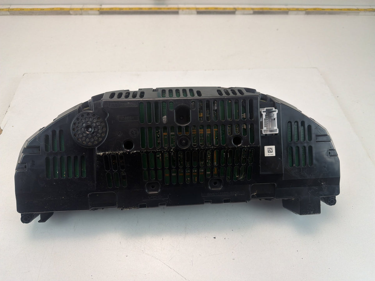 2010-2013 Mercedes-Benz W207 E350-Instrument Cluster Speedometer A2129004209 OEM